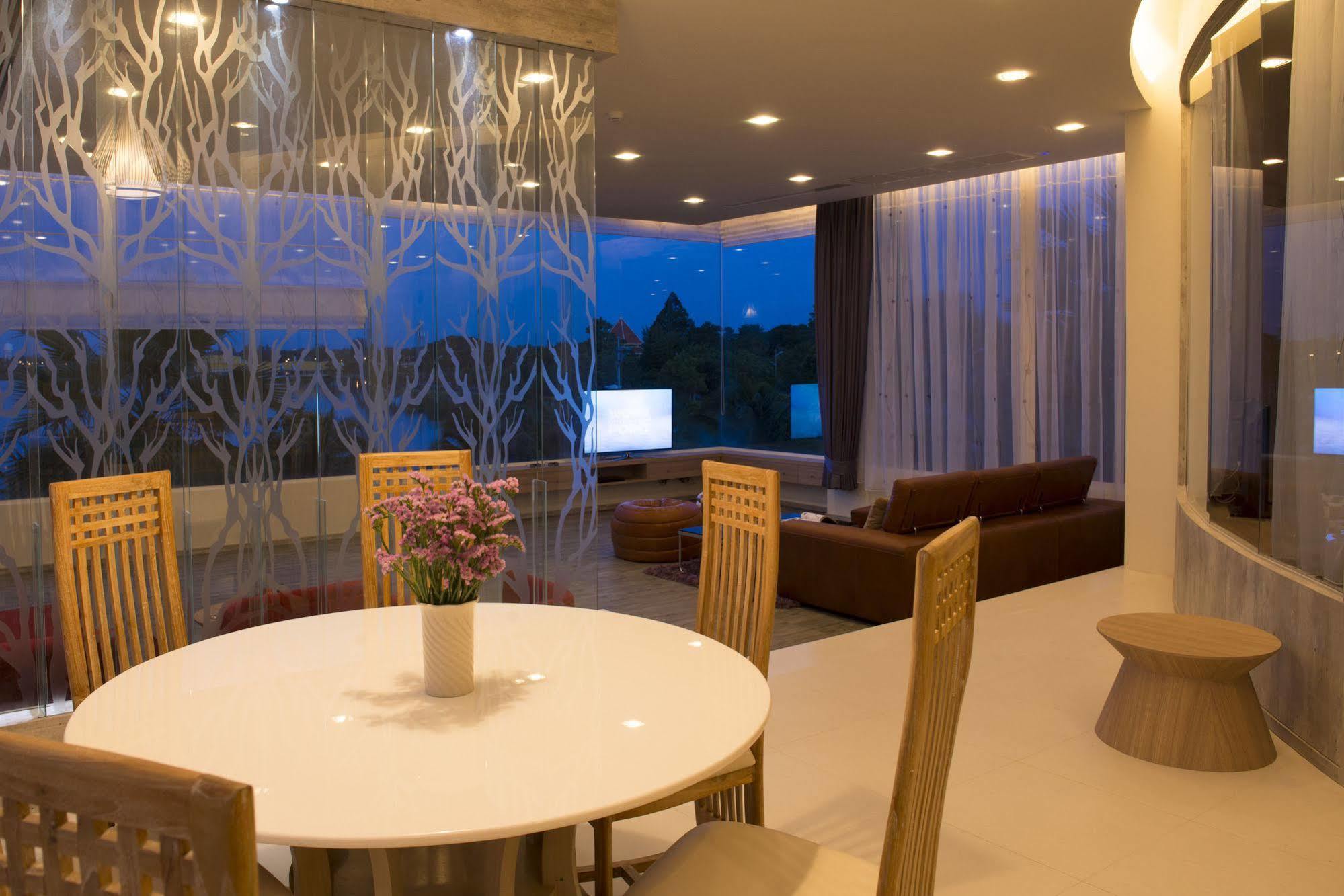 The Beverly Hills Hotel Nakhon Ratchasima Luaran gambar