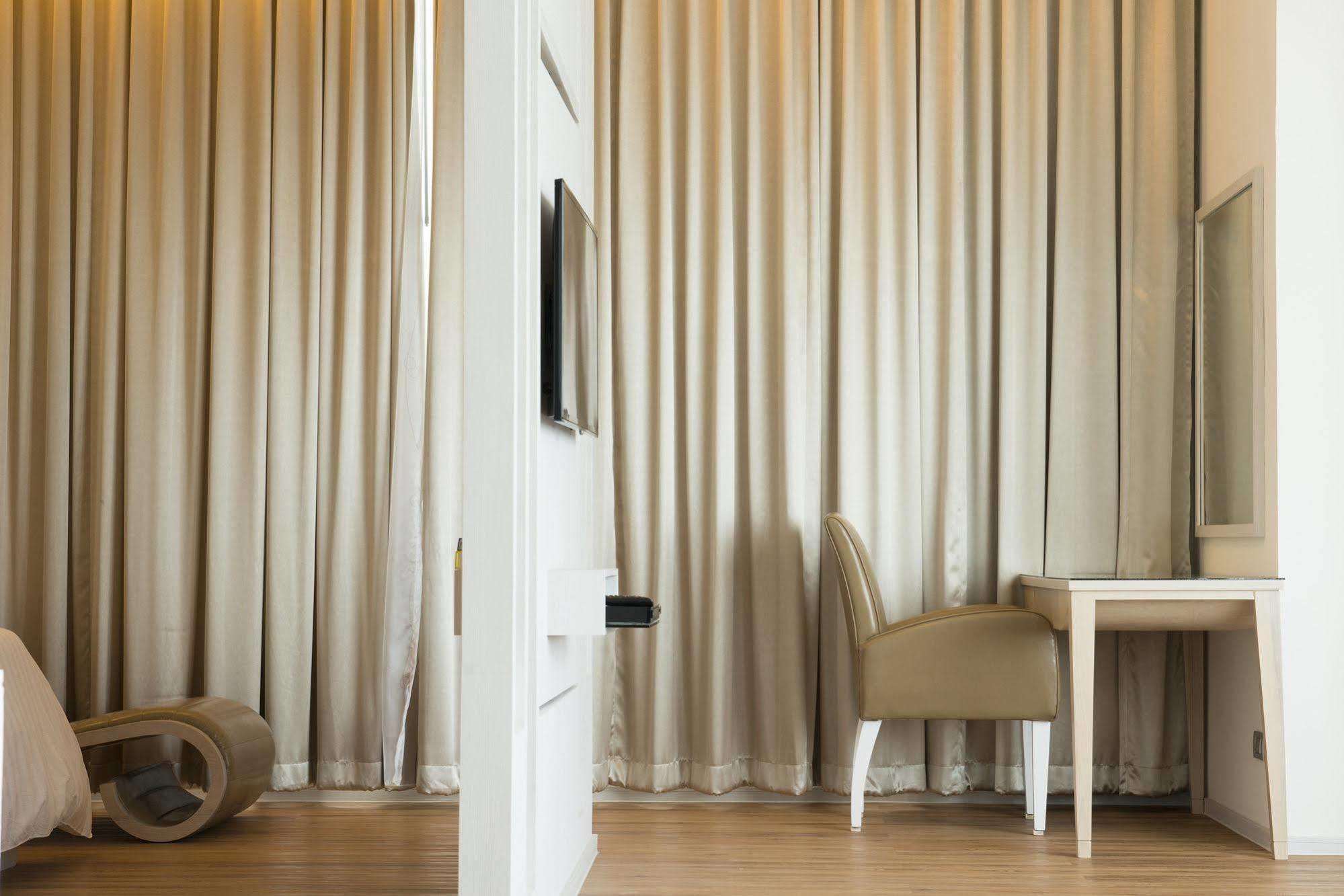 The Beverly Hills Hotel Nakhon Ratchasima Luaran gambar